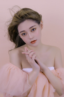 年轻女教师4三级
